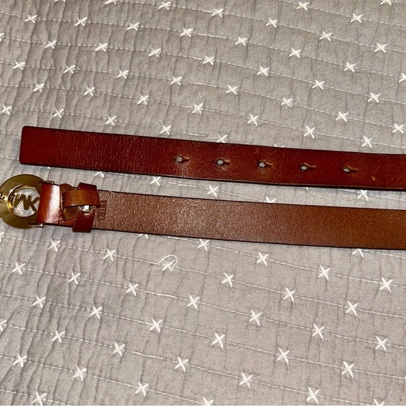 Michael Kors Tan Leather Belt with Tortoise Shell Accent - Picture 4 of 6